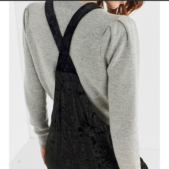 NWT URBAN OUTFITTERS VELVET BLUE OVERALLS - LARGE - Picture 6 of 8